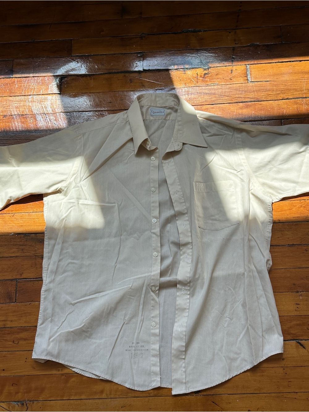 Vintage Oscar de la Renta Cream Short-Sleeve Button-Down Shirt